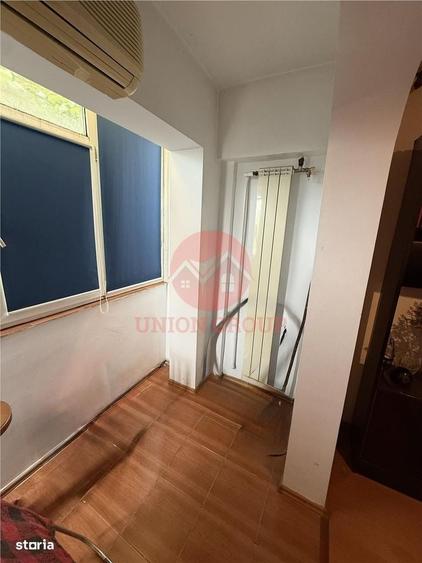 Apartament cu 4 camere decomandat în Inel II