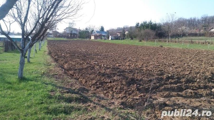 Teren de 2200 mp, în Central