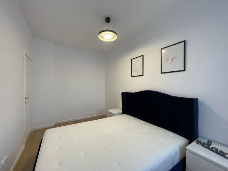 Apartament cu 2 camere semidecomandat, mobilat în Florești