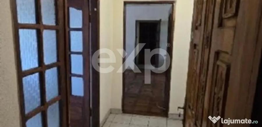 Apartament cu 2 camere semidecomandat în Micro 11