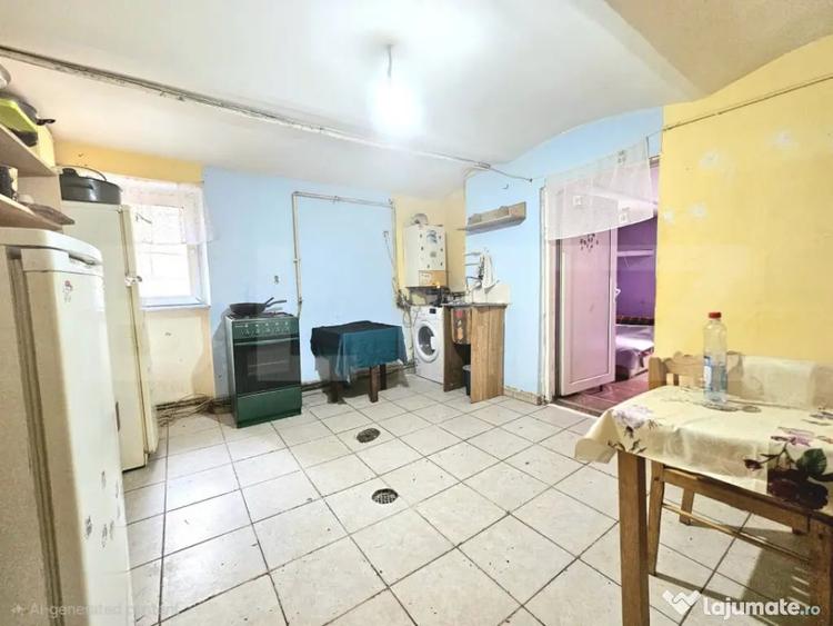 Apartament cu 3 camere semidecomandat în Iosefin
