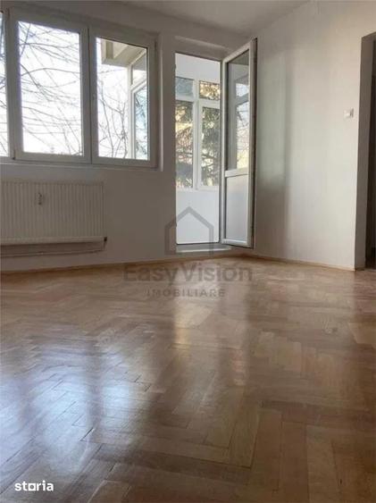 Apartament cu 2 camere semidecomandat în 1 Mai