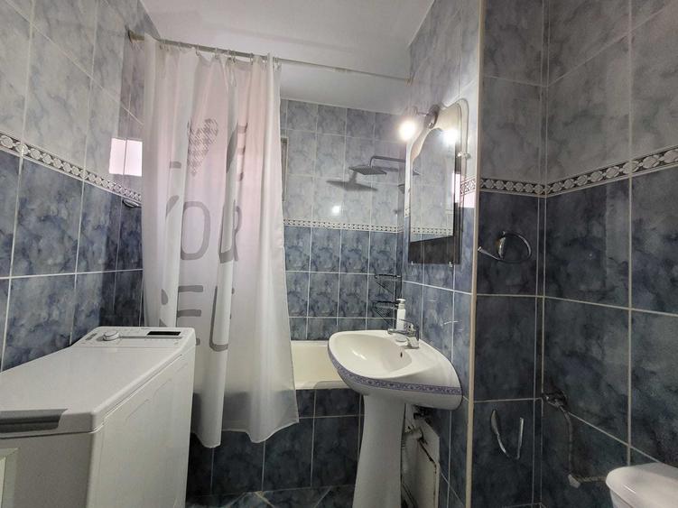 Apartament cu 2 camere decomandat în Pandurilor