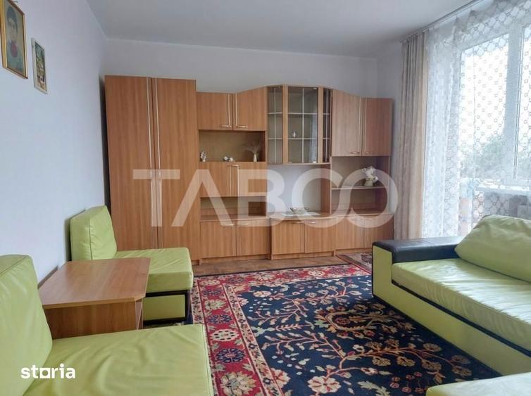 Apartament cu 2 camere decomandat, mobilat în Central