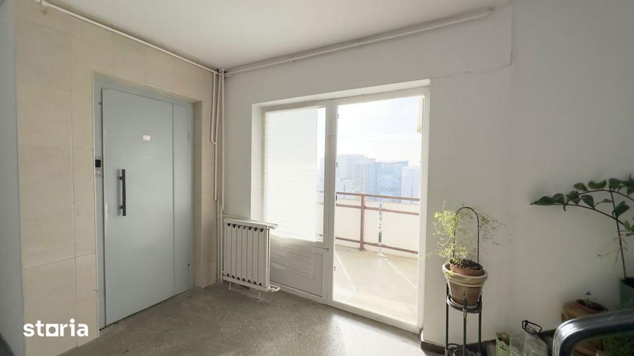 Apartament cu 3 camere decomandat, mobilat în Vitan