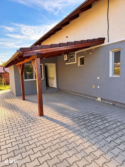 Casă cu 3 camere cu Teren 350 Mp în Corunca