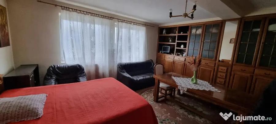 Spațiu comercial, de 100 mp, în Central