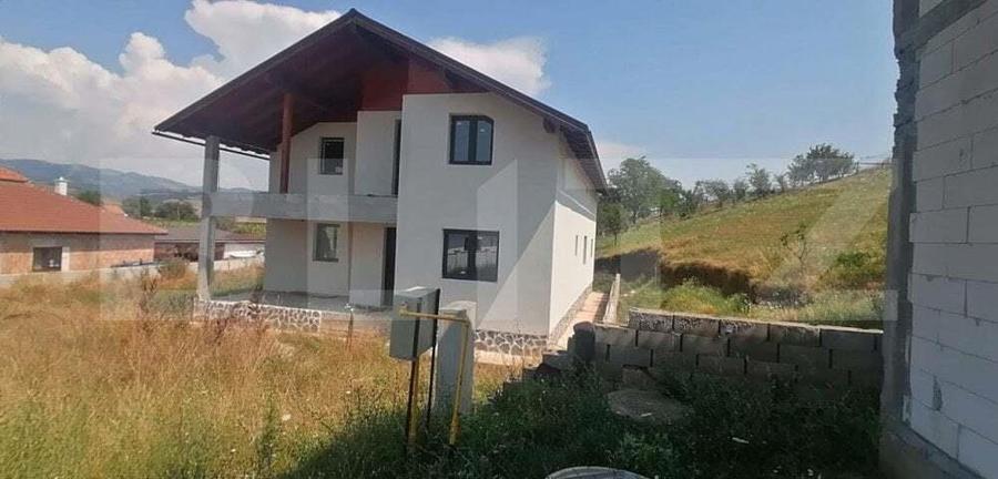 Casă cu Teren 1400 Mp în Vințu de Jos