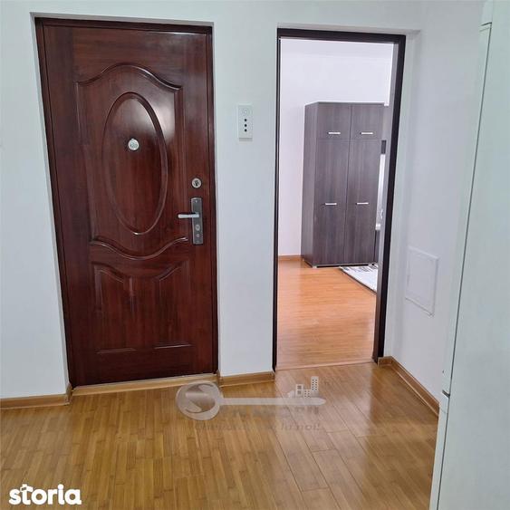 Apartament cu 2 camere decomandat, mobilat în Galata