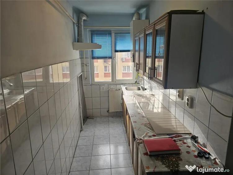Apartament cu 2 camere nedecomandat în Micro III