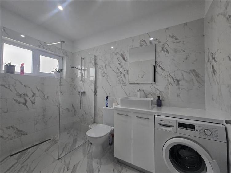 Casă individuală cu 4 camere cu Canalizare în Letea Veche