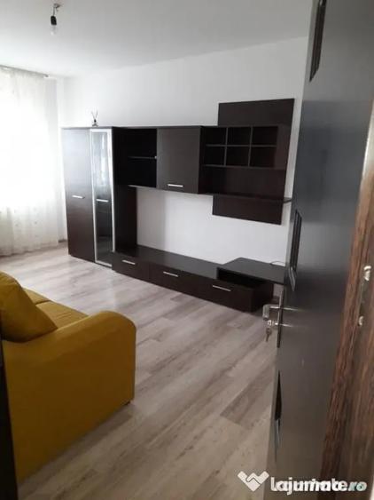 Apartament cu 2 camere decomandat în Decebal