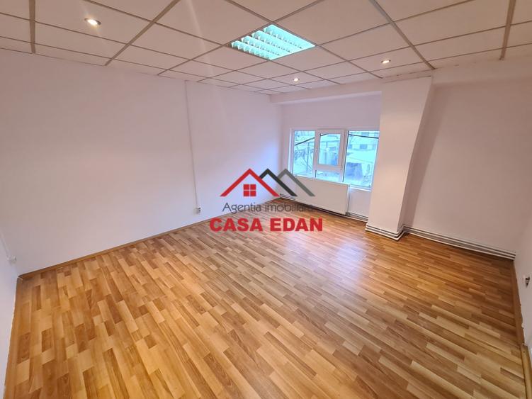 Birou, de 342 mp, în Câmpina