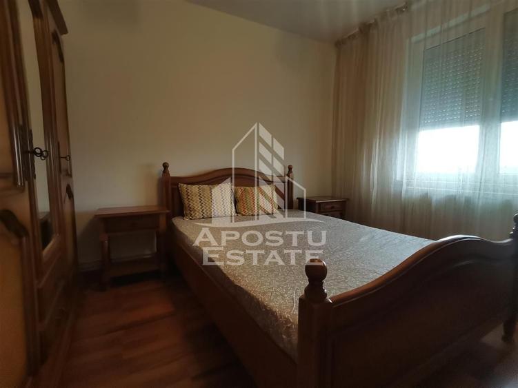 Apartament cu 3 camere decomandat, mobilat în Complex Studențesc