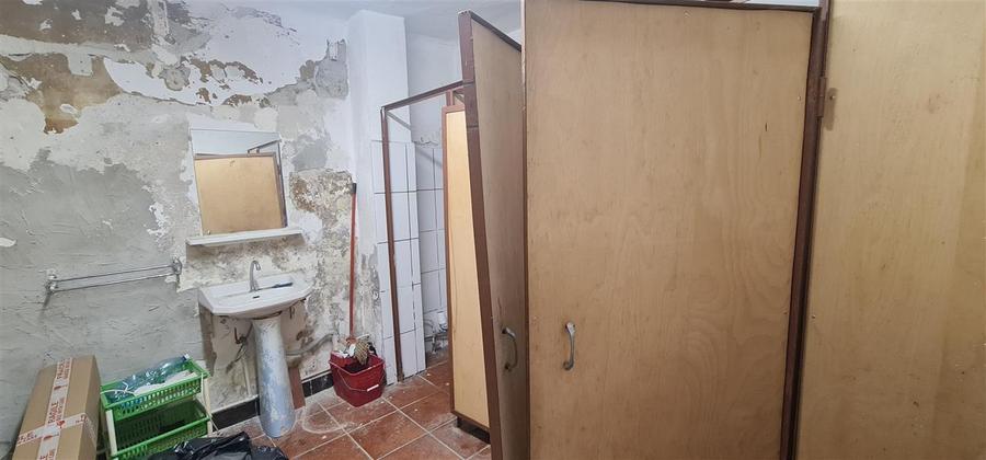 Spațiu industrial, de 300 mp, în Intim