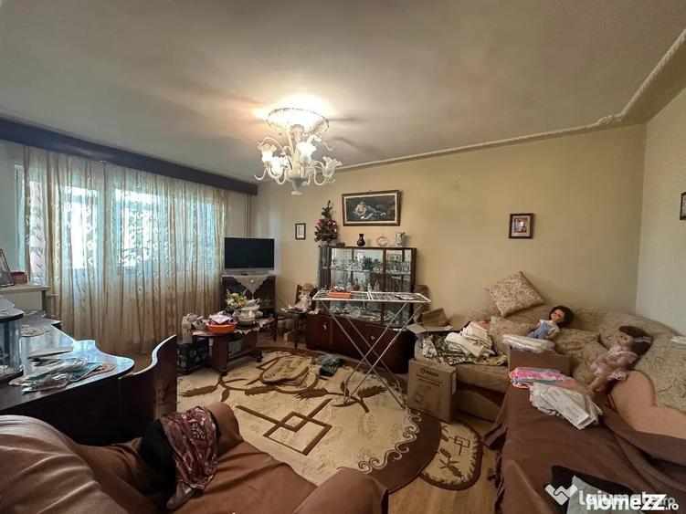 Apartament cu 2 camere decomandat în Vest