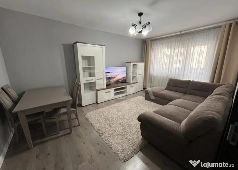 Apartament cu 3 camere decomandat în Gorjului