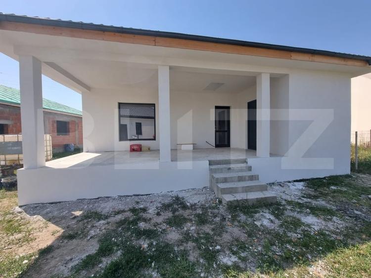 Casă individuală cu 4 camere cu Canalizare în Crevedia