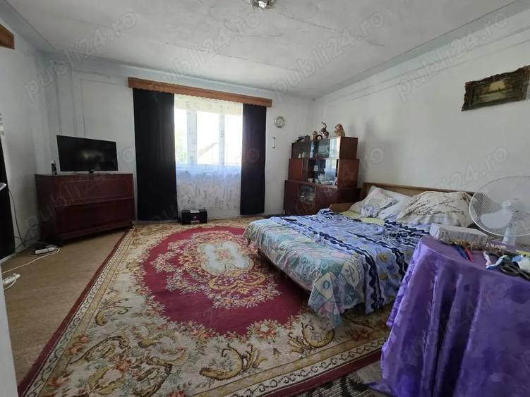 Casă cu 3 camere în Peceiu