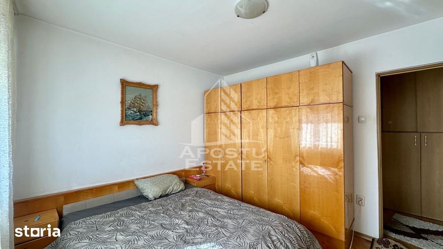 Apartament cu 3 camere decomandat în Soarelui