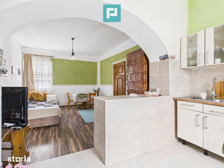 Casă cu 5 camere cu Teren 750 Mp în Micălaca
