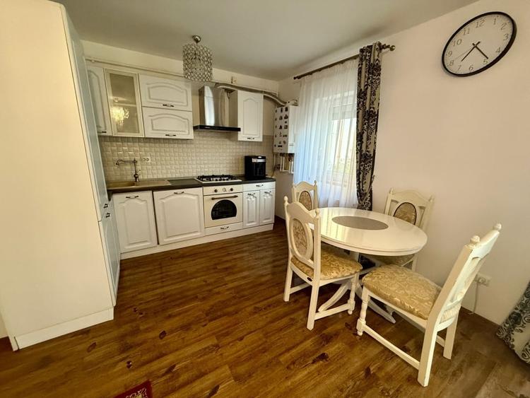 Apartament cu 2 camere semidecomandat, mobilat în Florești — fotografia 3
