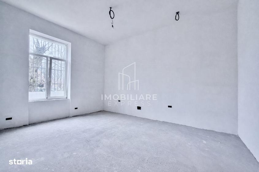 Apartament cu 4 camere în Semicentral