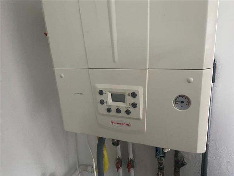 Apartament cu 2 camere decomandat, mobilat în Sud