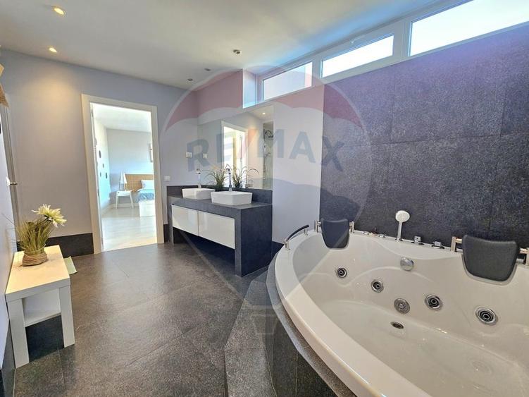 Apartament lux cu 2 camere de inchiriat Centrul Vechi Constanta - 11