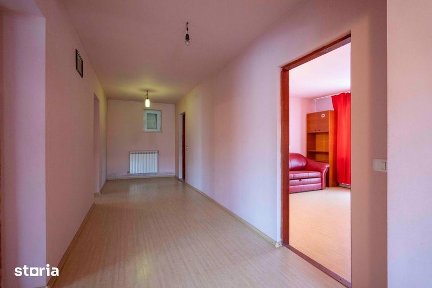 Casă cu 5 camere cu Teren 350 Mp în Cantemir