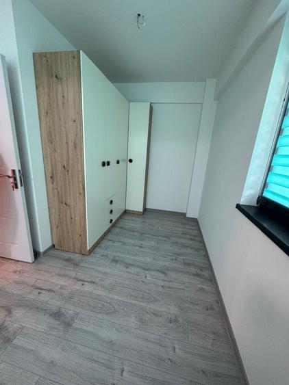 Apartament cu 7 camere decomandat în Frumoasa
