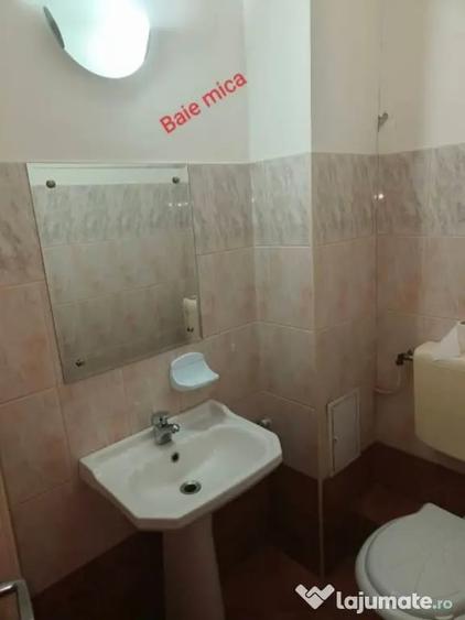 Apartament cu 3 camere decomandat în Gorjului
