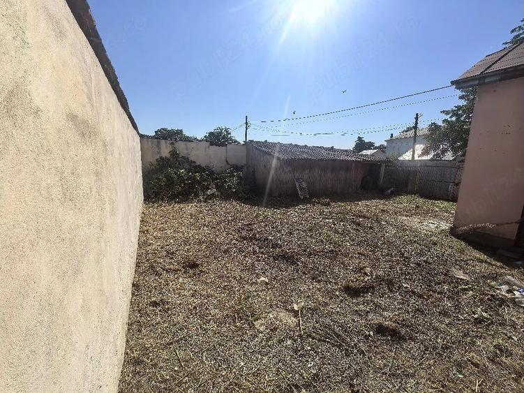 Casă cu Teren 500 Mp în Central