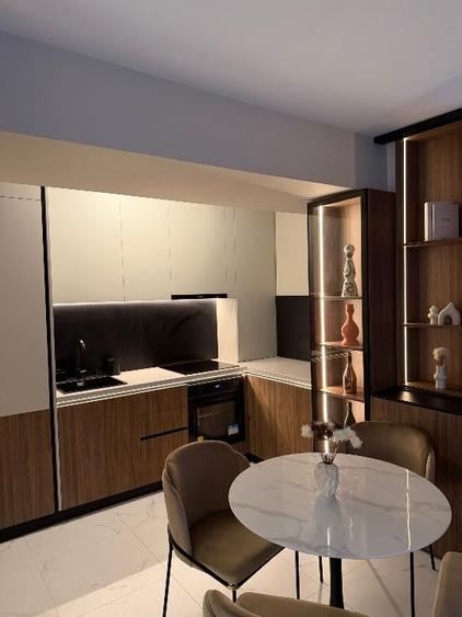 Apartament cu 2 camere decomandat, mobilat în Central
