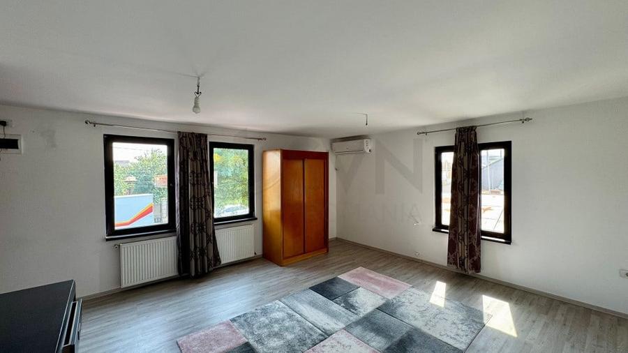 Casă cu 3 camere cu Teren 241 Mp în Tunari