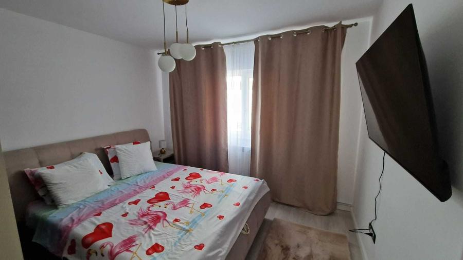 Apartament cu 3 camere decomandat în Alexandru cel Bun