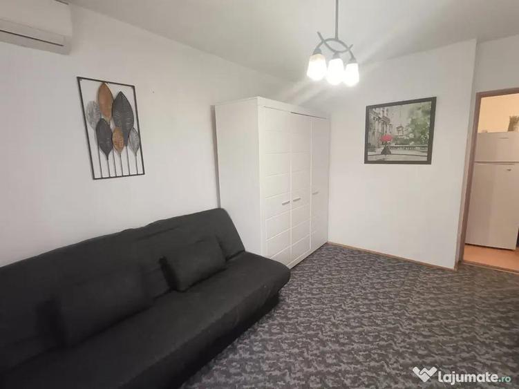 Garsonieră decomandată în Gară