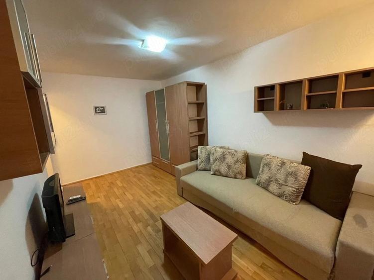 Garsonieră decomandată, mobilată în Central