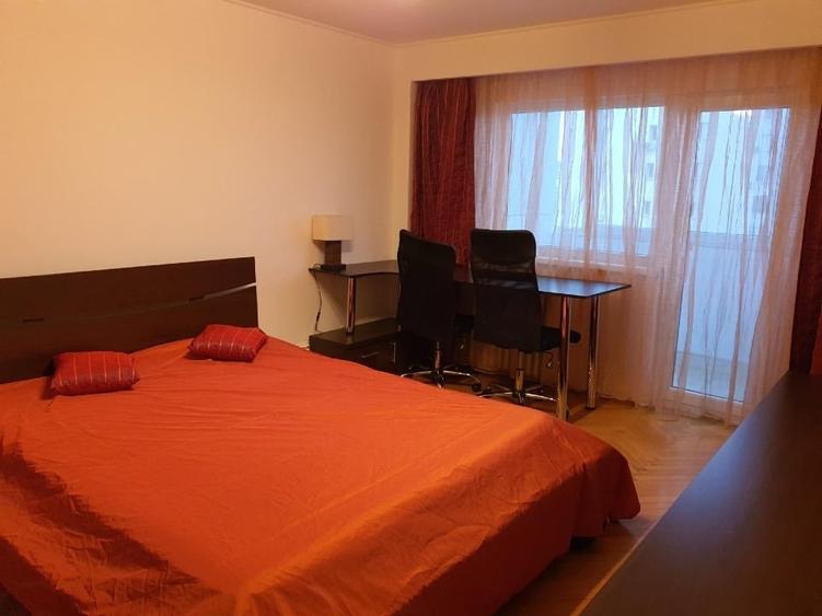 Apartament cu 3 camere semidecomandat, mobilat în Barbu Văcărescu