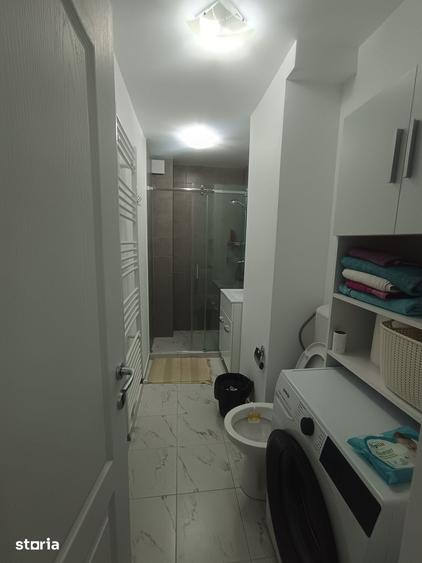 Apartament 2 camere, balcon, etaj 3 - 4