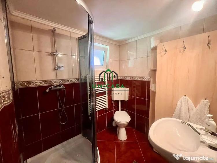 Casă cu 7 camere cu Teren 2560 Mp în Voineșița