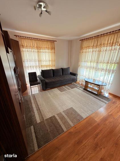 Apartament cu 2 camere decomandat în Tractorul