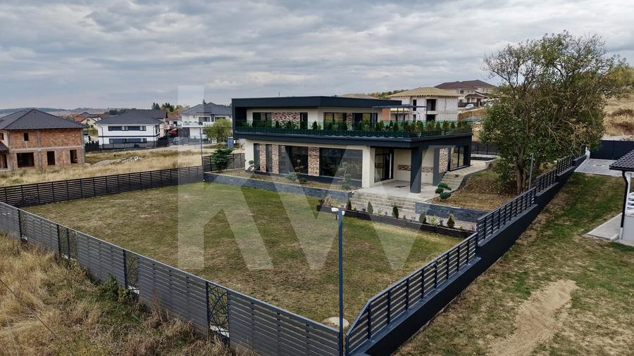 Casă individuală cu 5 camere cu Piscina în Cisnădie