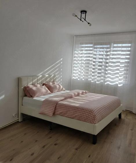 Apartament cu 2 camere decomandat în Exterior Vest