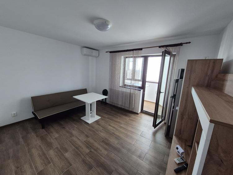 Apartament cu 2 camere semidecomandat în Manolache