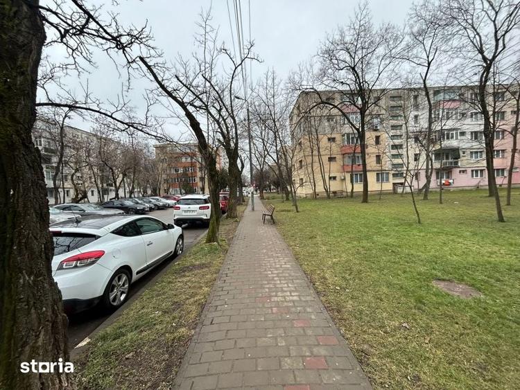 Teren de 513 mp, în Podu Roș