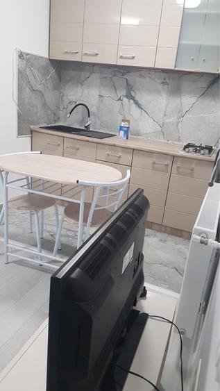 Garsonieră decomandată în Central