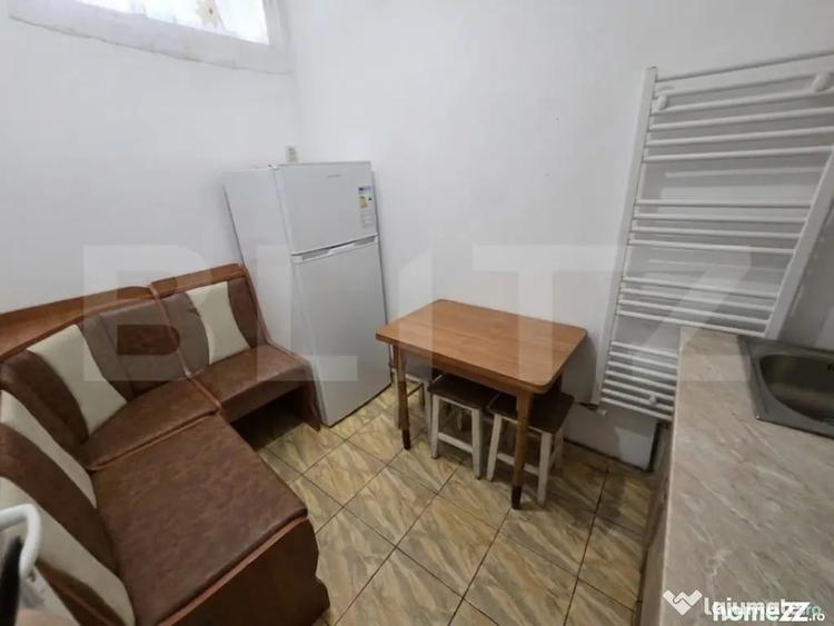 Garsonieră decomandată în Central