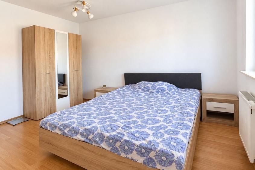 Apartament cu 3 camere semidecomandat, mobilat în Gheorgheni