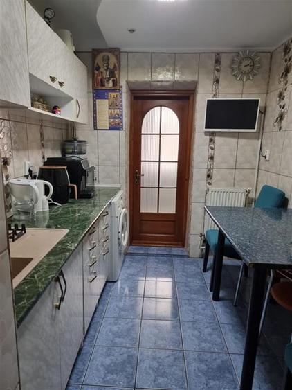 Apartament cu 2 camere decomandat, mobilat în Dorobanți